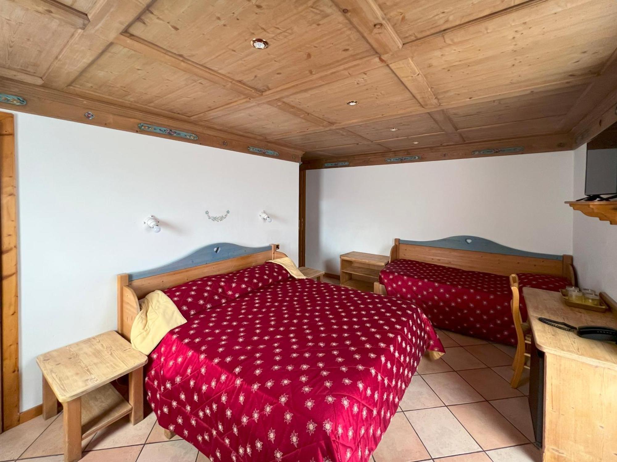 Hotel Residence Dahu Passo del Tonale Eksteriør billede