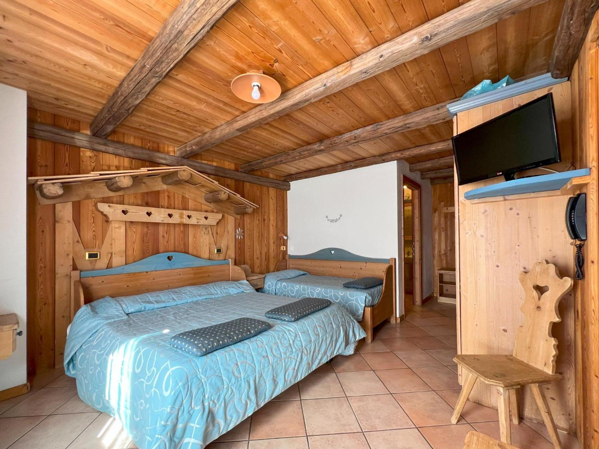 Hotel Residence Dahu Passo del Tonale Værelse billede